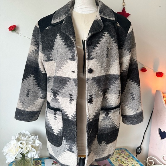 Women's Men’s Aztec Tribal Alpaca Wool Black and Gray Patterned Coat M L XL - Picture 2 of 13